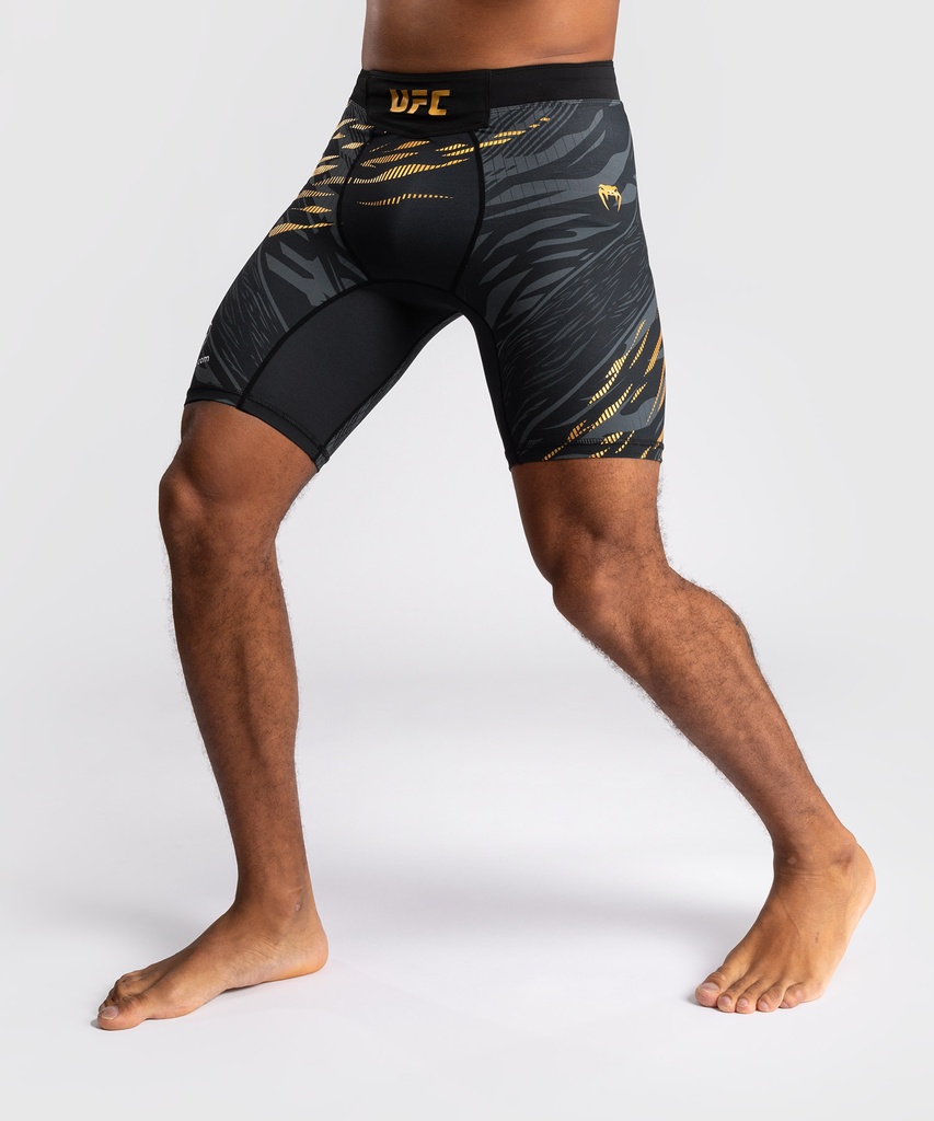 Venum Compression Shorts UFC Fusion Authentic Fight Night Champion, Schwarz-Gold 6