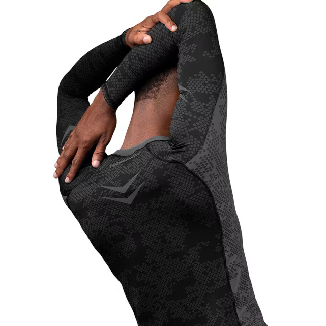 Hayabusa Rash Guard Arrow Ranked, Schwarz