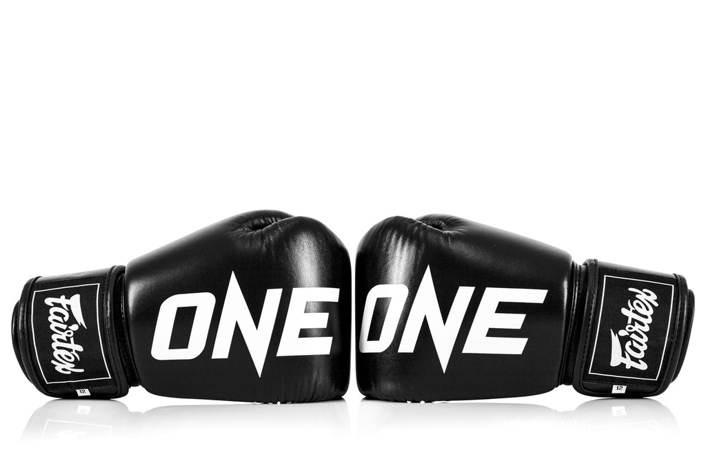 Fairtex Boxhandschuhe ONE X ONE Championship, Schwarz