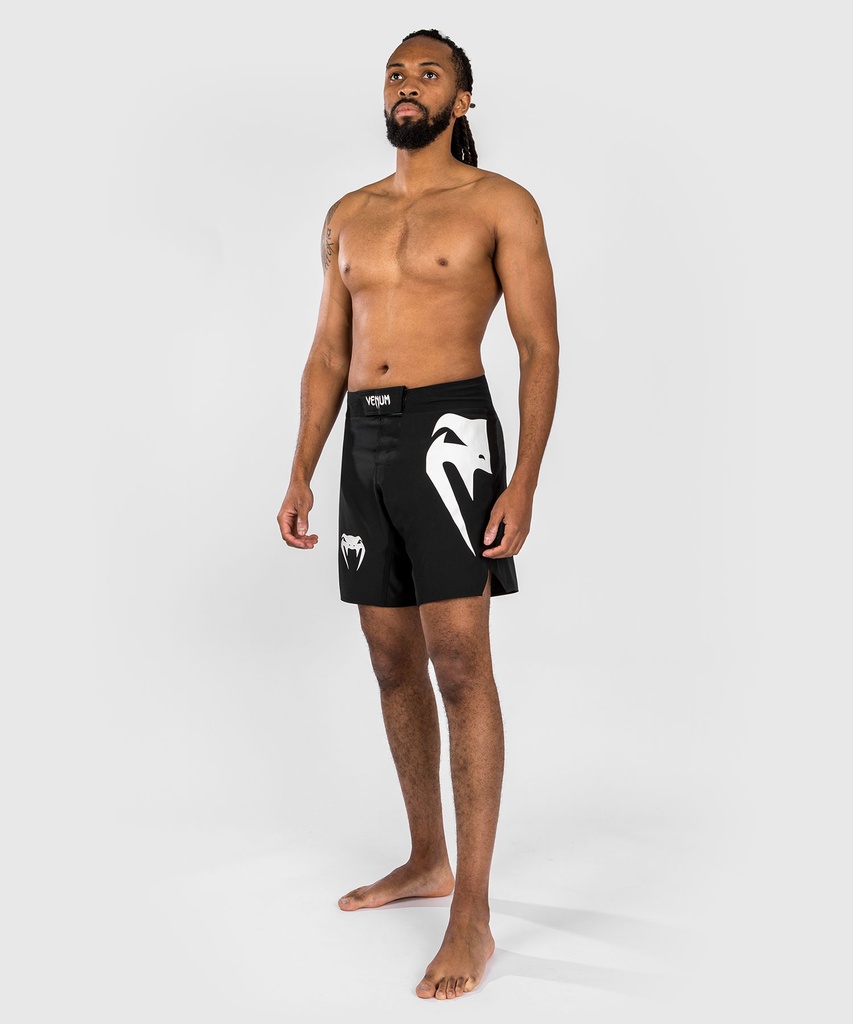 Venum Fight Shorts Light 5.0, Schwarz-Weiß