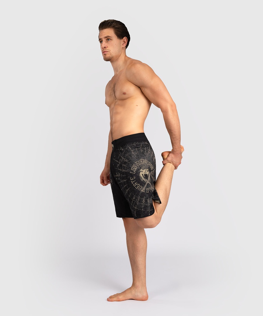 Venum Fight Shorts Santa Muarte 5.0, Schwarz-Gold