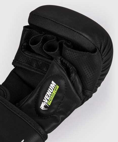 Venum MMA Handschuhe Sparring Training Camp 4.0, Schwarz-Grün 4
