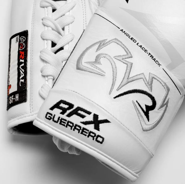 Rival Boxhandschuhe RFX-Guerrero Pro Fight SF-H mit Schnürung, Weiß