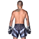 8Weapons Muay Thai Shorts Shift, Schwarz