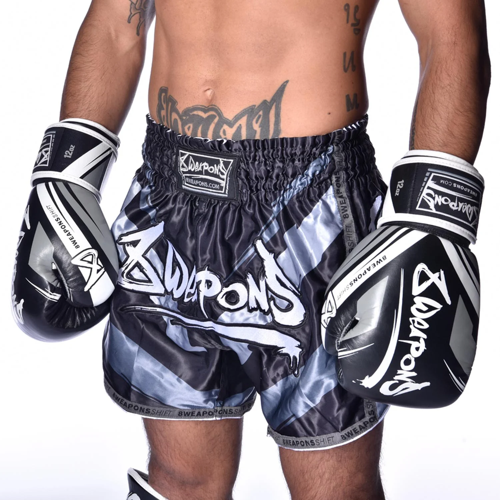 8Weapons Muay Thai Shorts Shift, Schwarz
