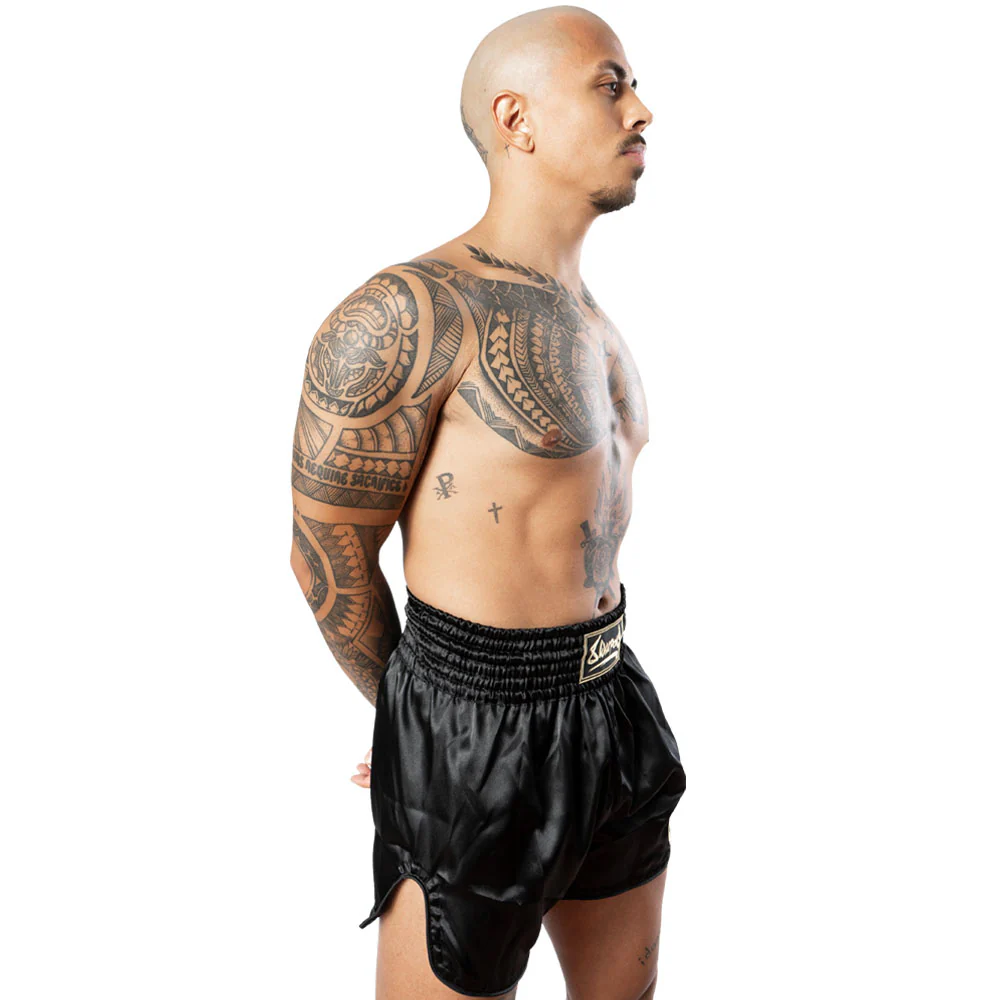 8Weapons Muay Thai Shorts Strike, Schwarz-Gold