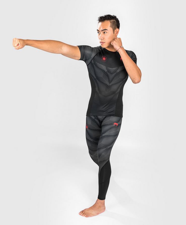 Venum Rash Guard Phantom, Schwarz-Rot